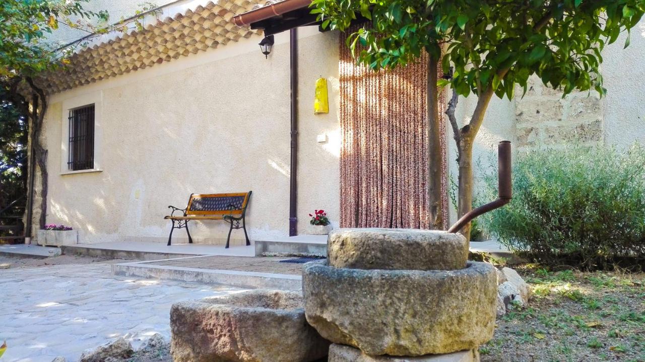 B&B La Masseria Del '700 Castiglione a Casauria Exteriör bild